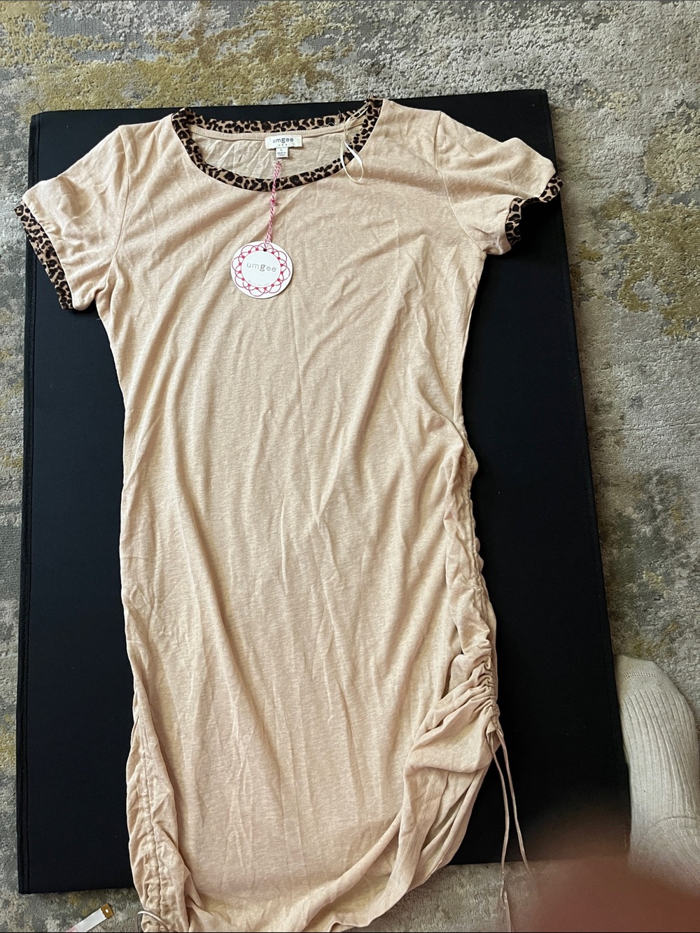 Umgee Beige Short Sleeve Tunic with Leopard-Trim size Large NEW